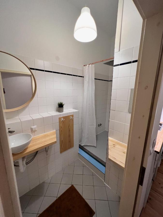 Gemuetliche 2-Zimmer-Wohnung Zentral Friedrichshain Berlin Exterior photo