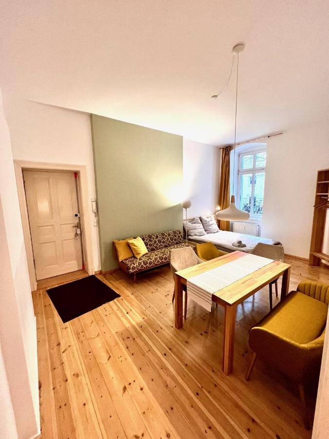 Gemuetliche 2-Zimmer-Wohnung Zentral Friedrichshain Berlin Exterior photo