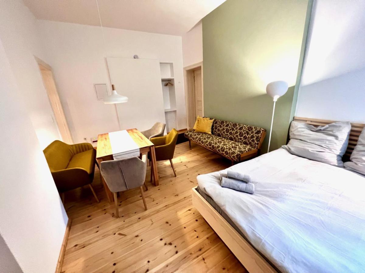 Gemuetliche 2-Zimmer-Wohnung Zentral Friedrichshain Berlin Exterior photo